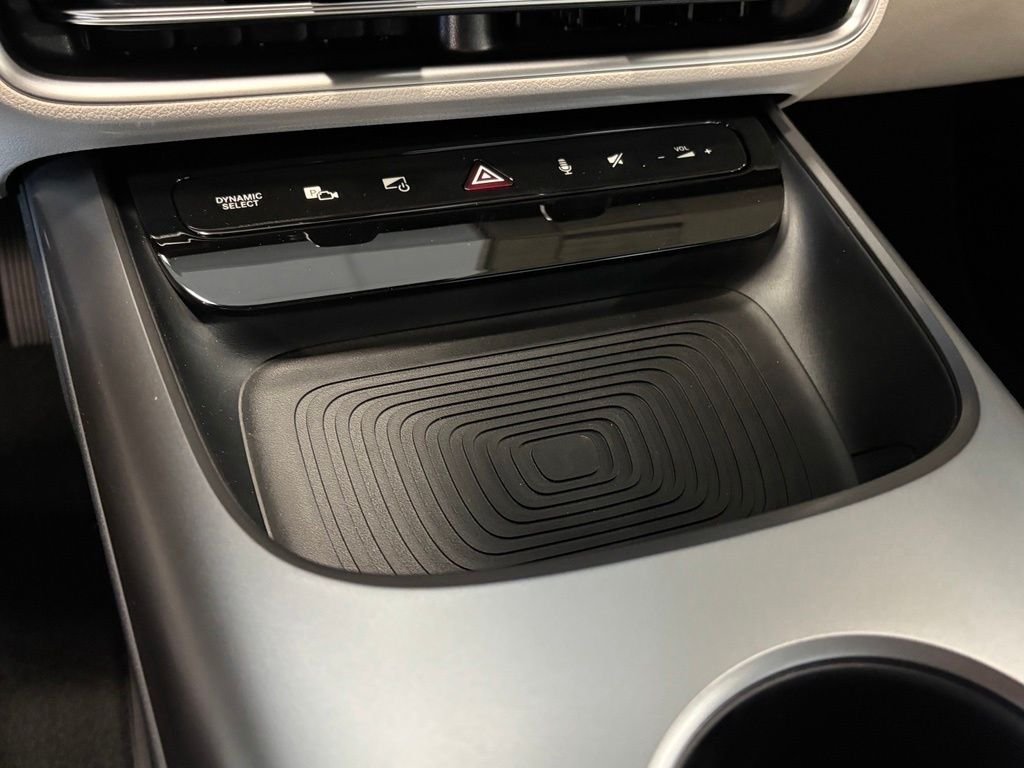 Used 2027 White Mercedes-Benz  image 18