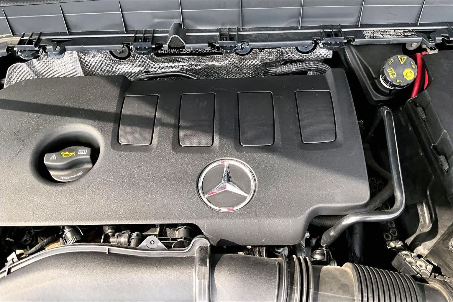 Used 2021 Night Black Mercedes-Benz GLB 250 image 33