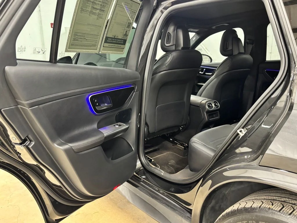 Used 2025 Gray Mercedes-Benz GLC 350e image 19