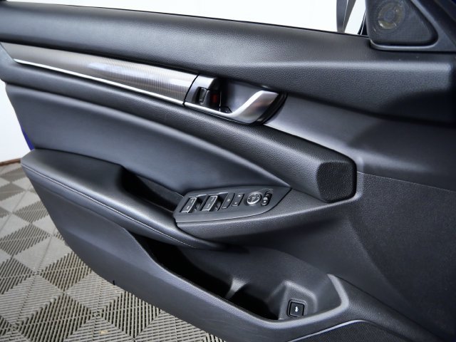 Certified Used 2018  Honda Sport image 27