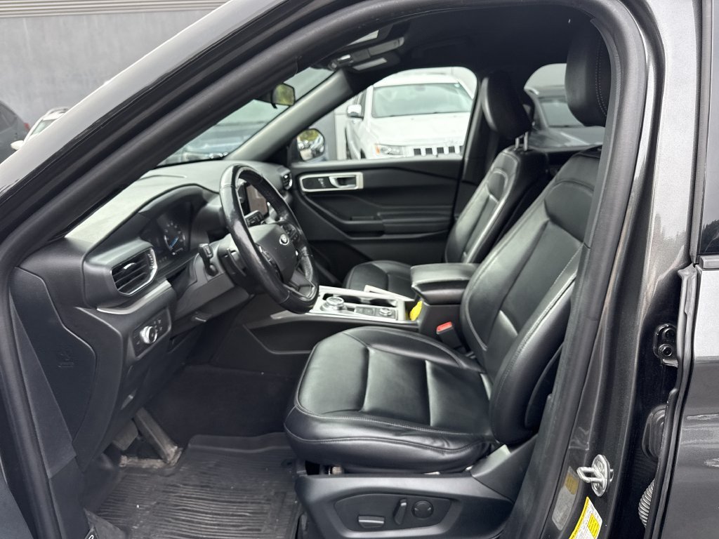 Used 2020 Gray Ford XLT image 18