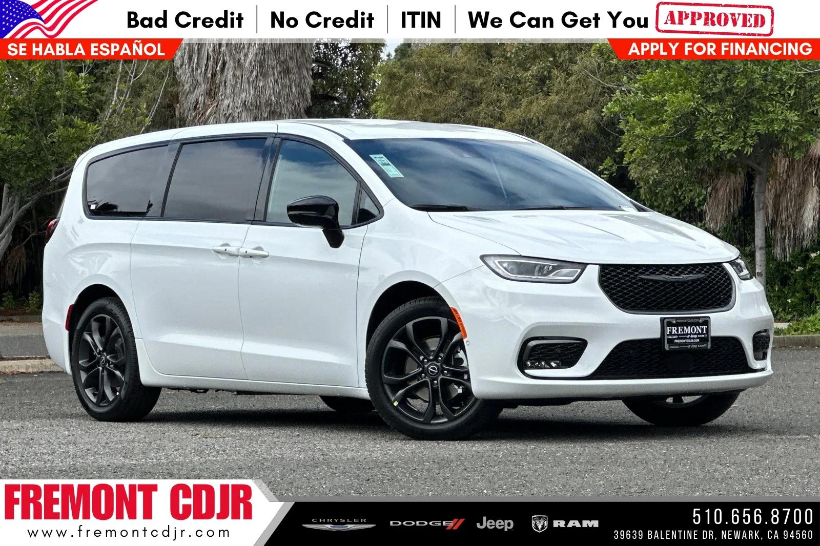 2026 Chrysler Pacifica Select's photo