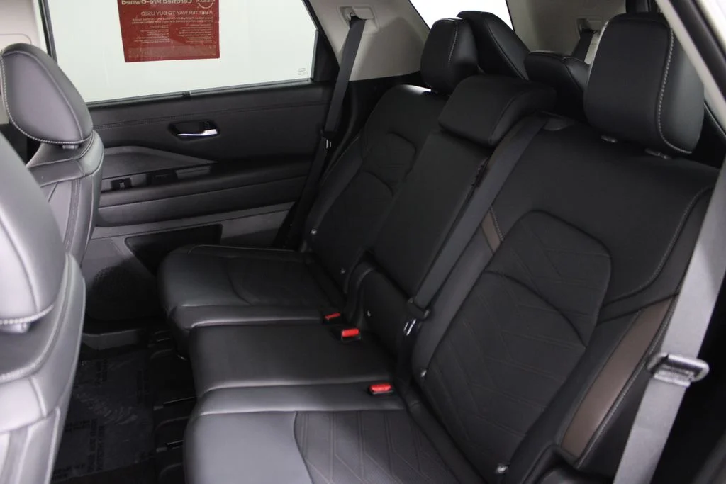 2025 Nissan Pathfinder Platinum - Photo 21