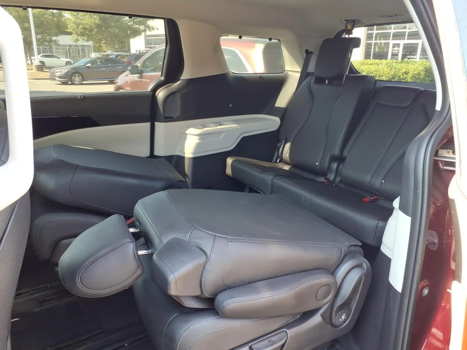 Used 2024 Flare Red Kia SX image 19