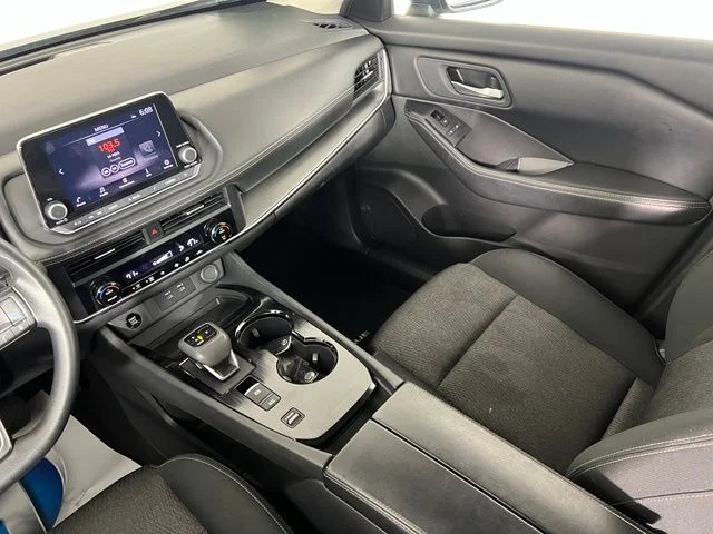 Used 2024 Brilliant Silver Metallic Nissan SV image 31