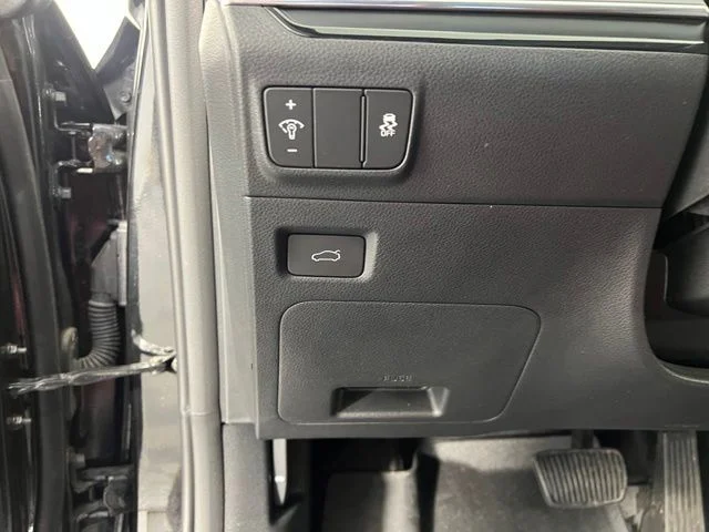 Used 2025 Black Kia GT-Line image 18