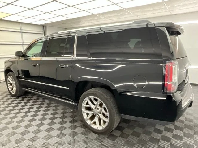 Used 2019 Black GMC Denali image 19