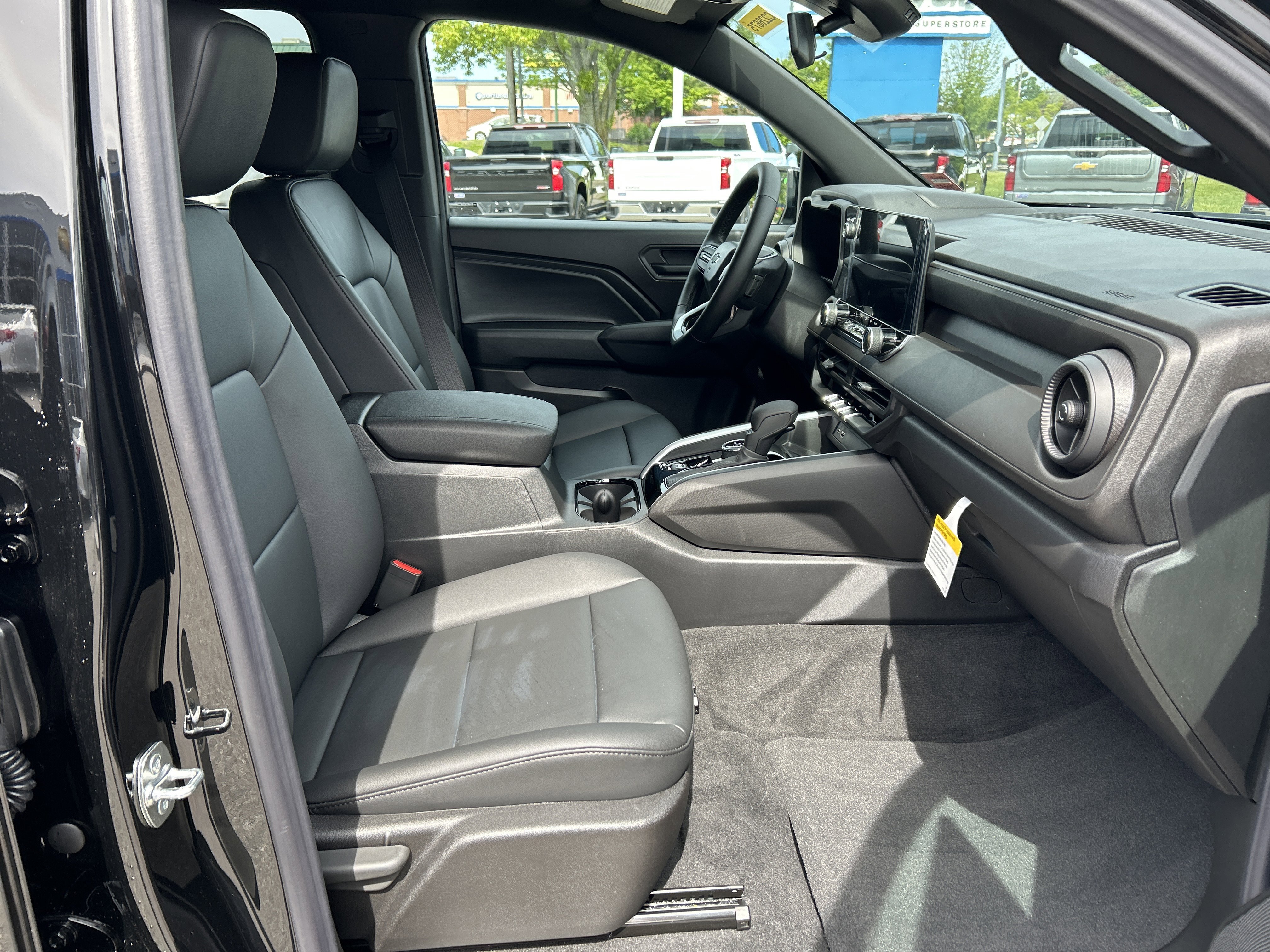 2026 Chevrolet Colorado Trail Boss - Photo 10