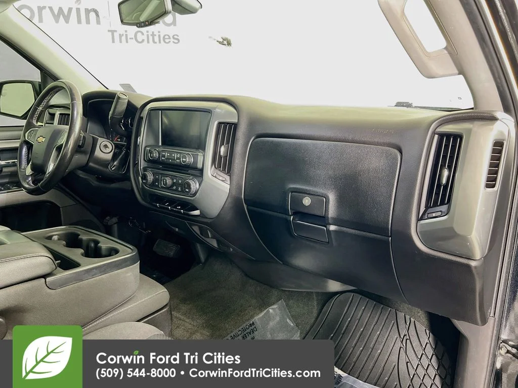 Used 2018 Black Chevrolet LT image 26