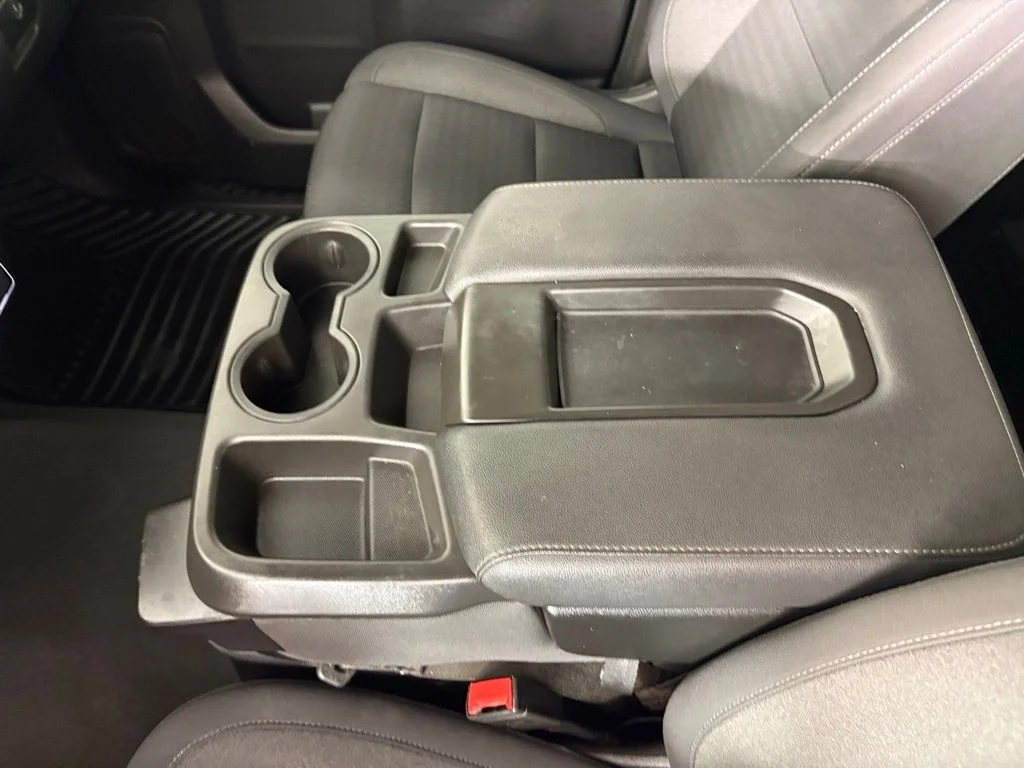 Used 2023 White Chevrolet Custom image 29