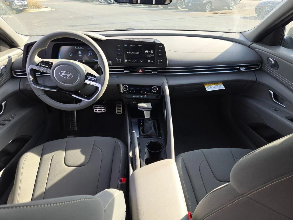 Used 2025 Ecotronic Gray Hyundai SEL Sport image 17