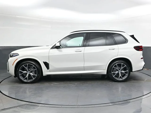 Used 2026 White BMW xDrive40i image 9