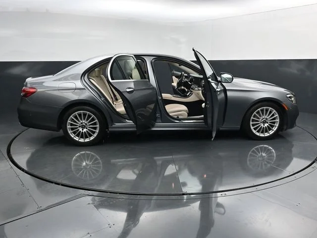 Used 2023  Mercedes-Benz E 350 image 34
