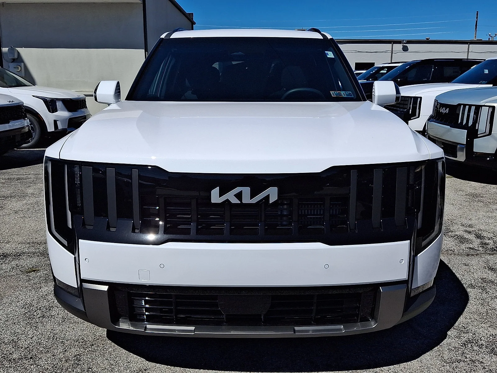New 2027 White Kia S image 3