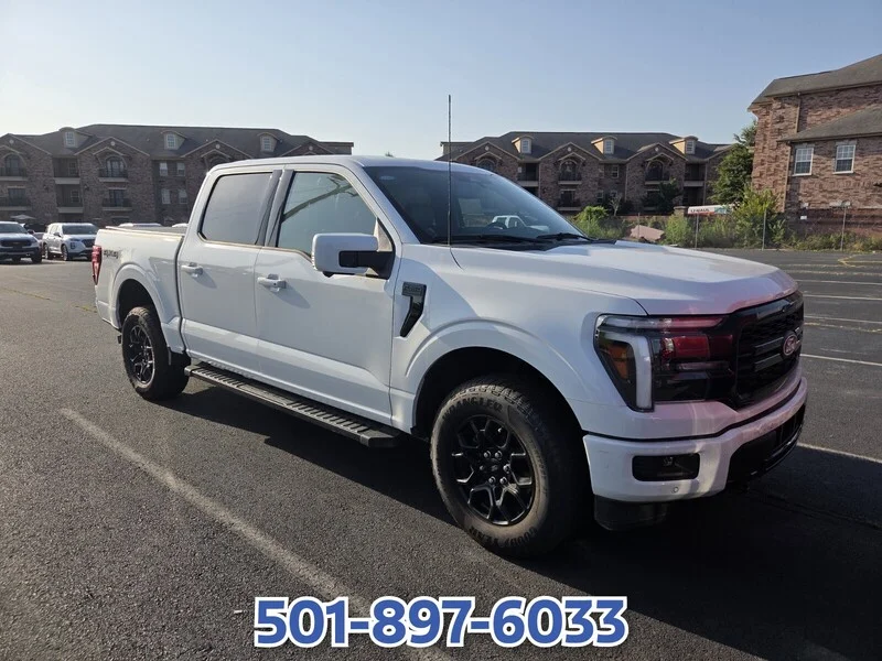 Used 2025 Oxford White FORD LARIAT image 2