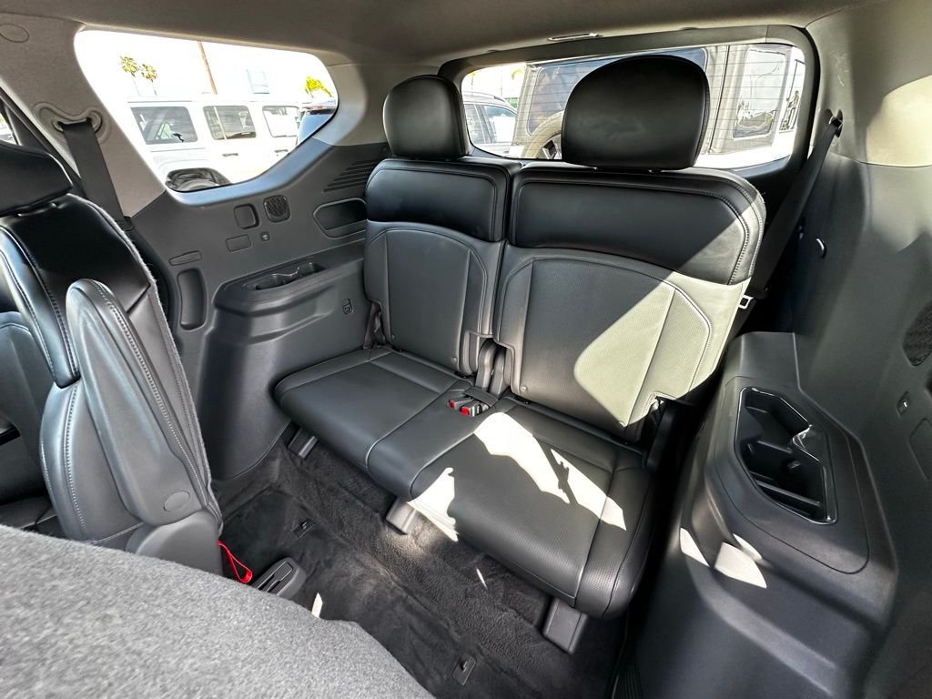 Used 2024 Snow White Pearl Kia Light Long Range image 18