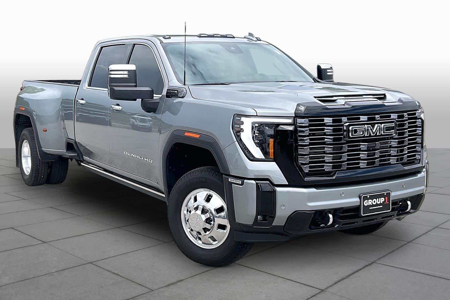 Used 2025 Sterling Metallic GMC Denali Ultimate image 3