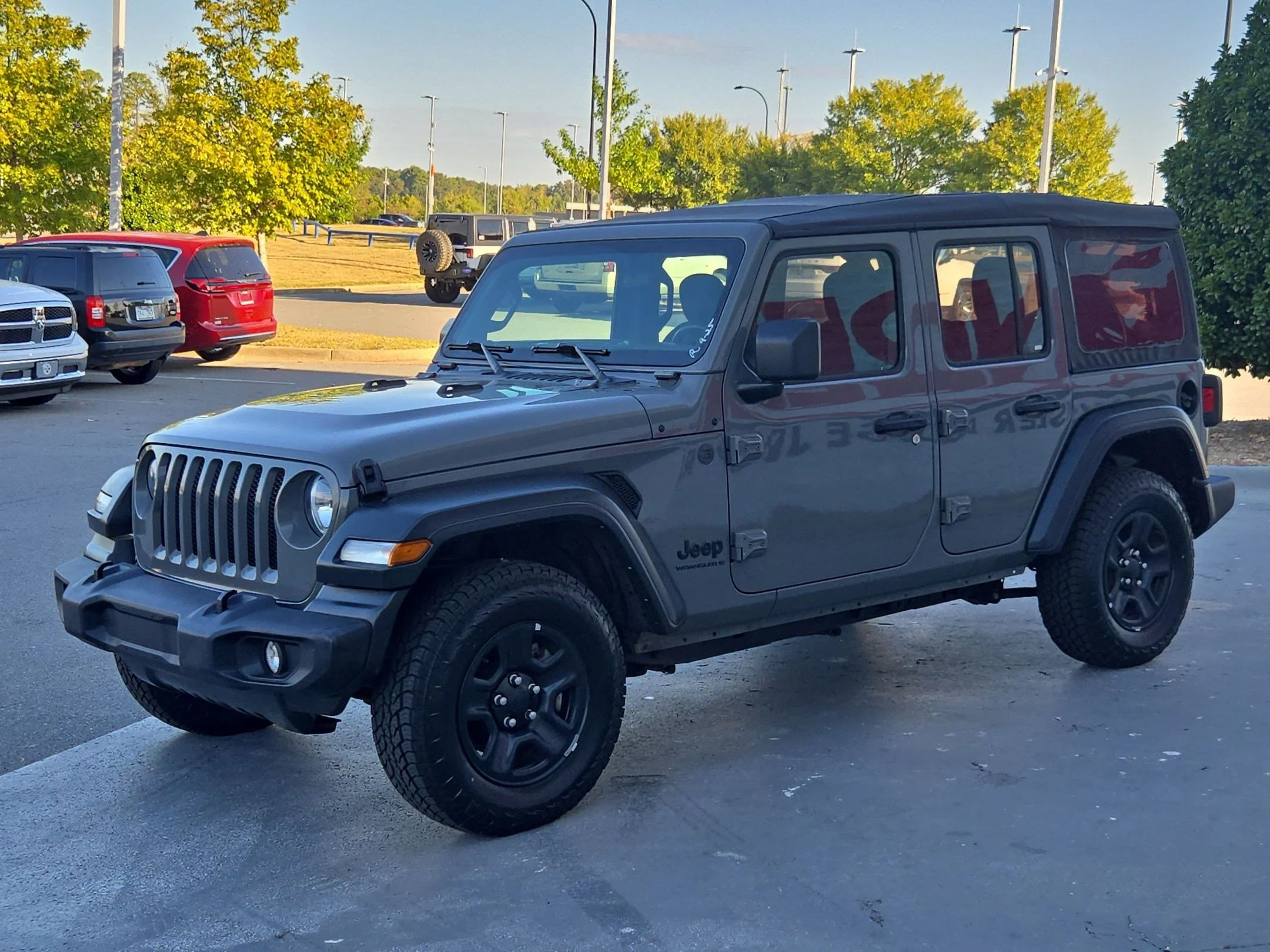 Used 2023 Sting-Gray Clearcoat Jeep Sport image 3