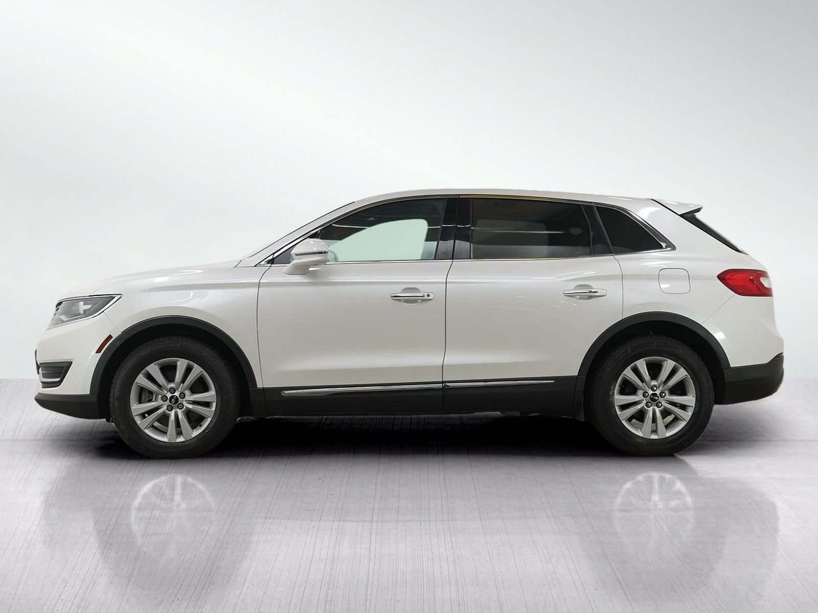 Used 2016 Lincoln MKX Premiere with VIN 2LMTJ8JR7GBL57741 for sale in South Saint Paul, Minnesota