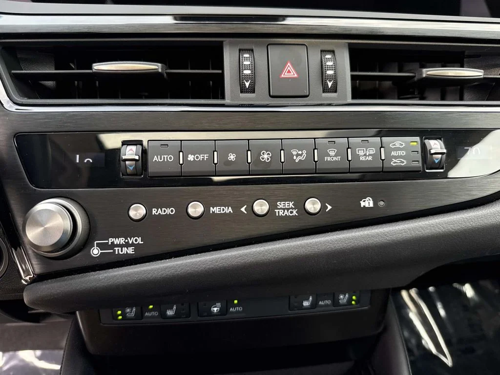 Used 2025 Silver Lexus 350 image 32