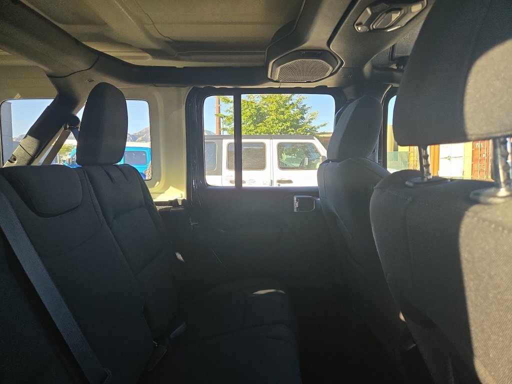 Used 2023 Black Jeep Sport S image 4