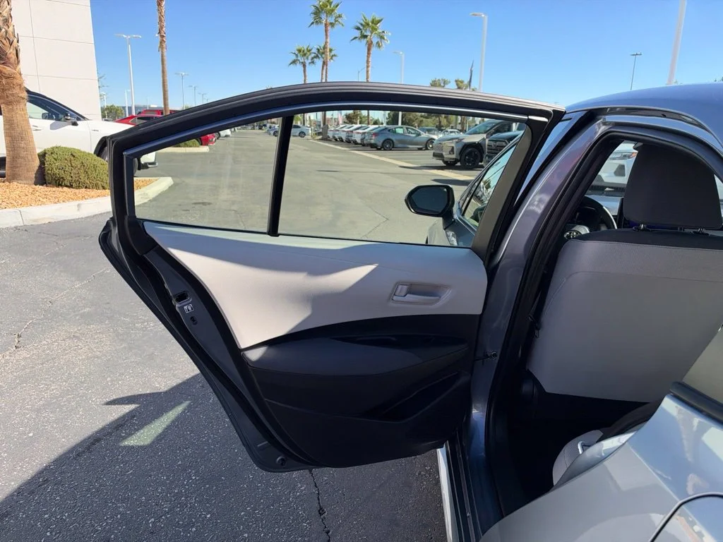 Used 2025  Toyota LE image 17