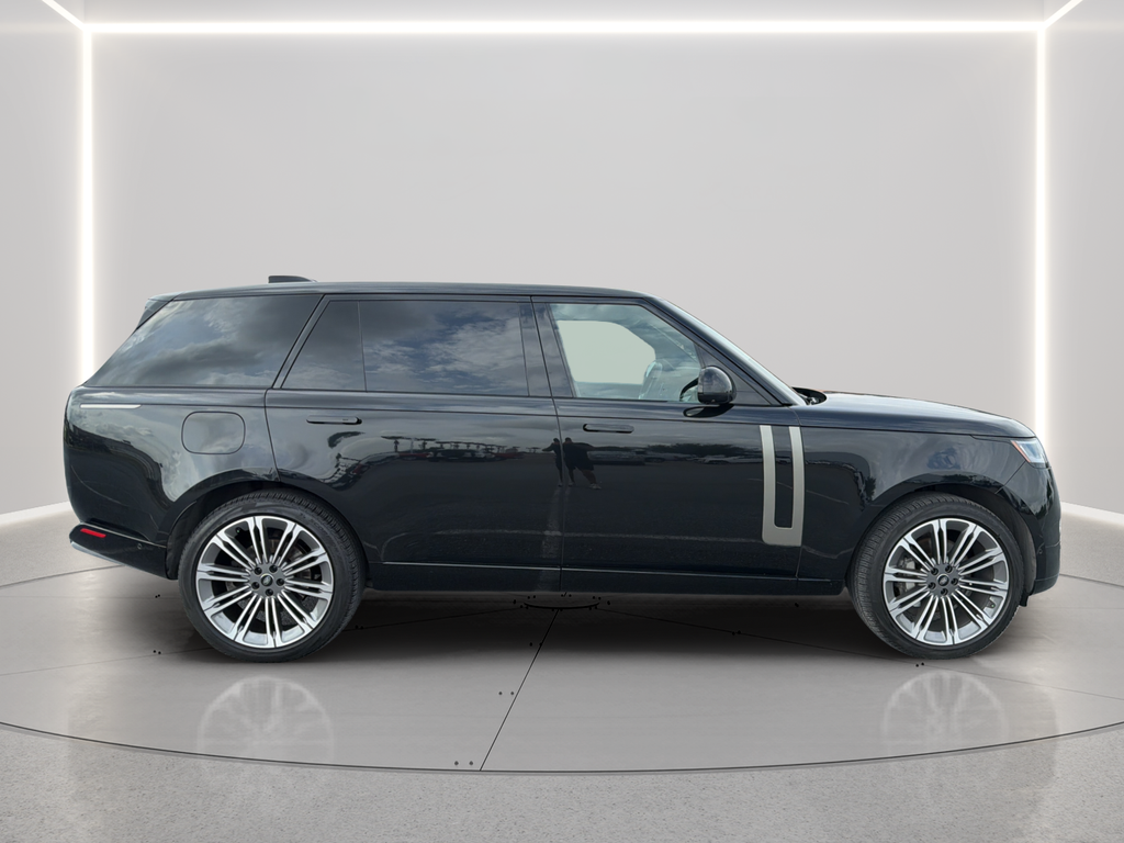 Used 2024 Black Land Rover SE image 17