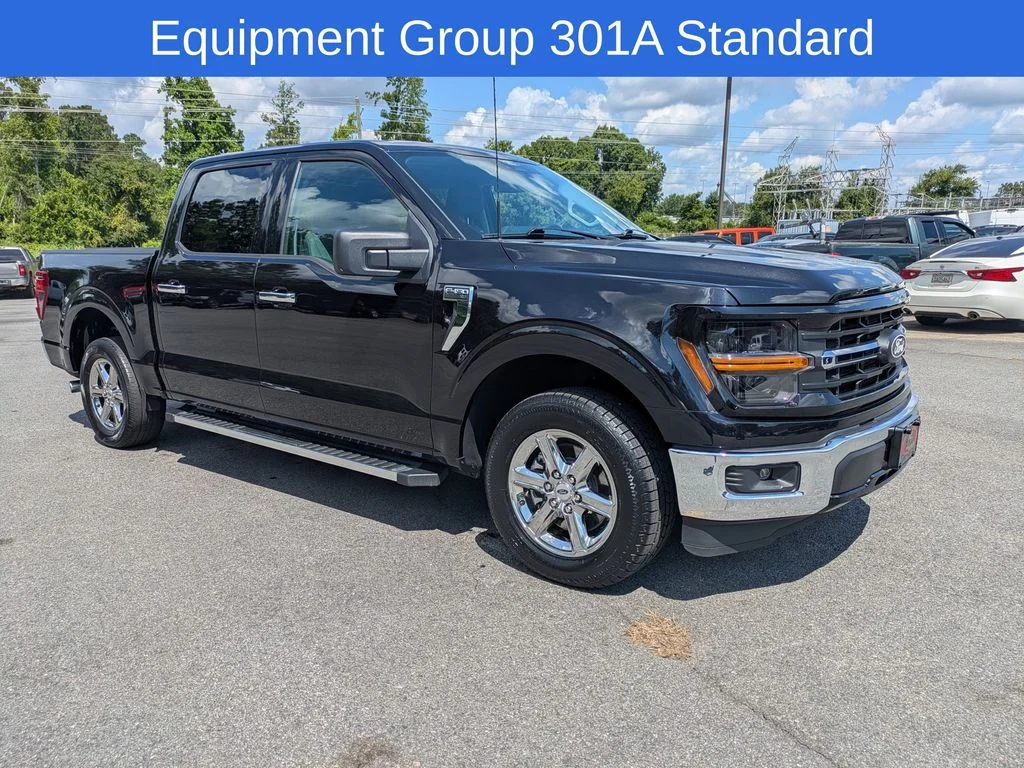 Used 2025 Black Ford XLT image 2