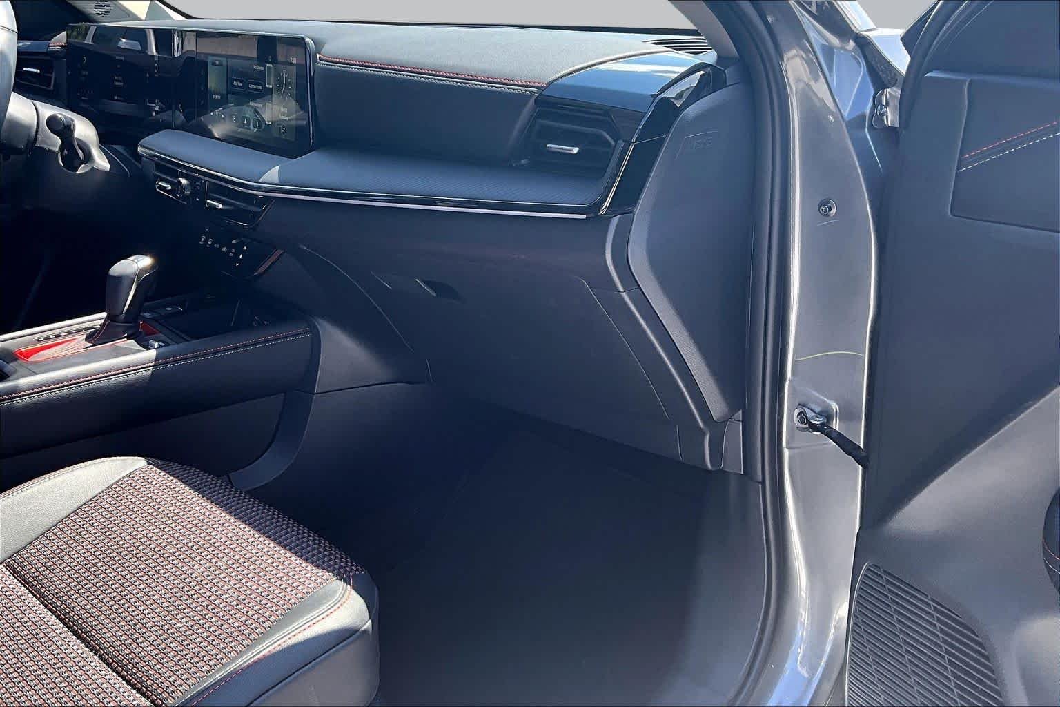 Used 2025 Gun Metallic Nissan SR image 19