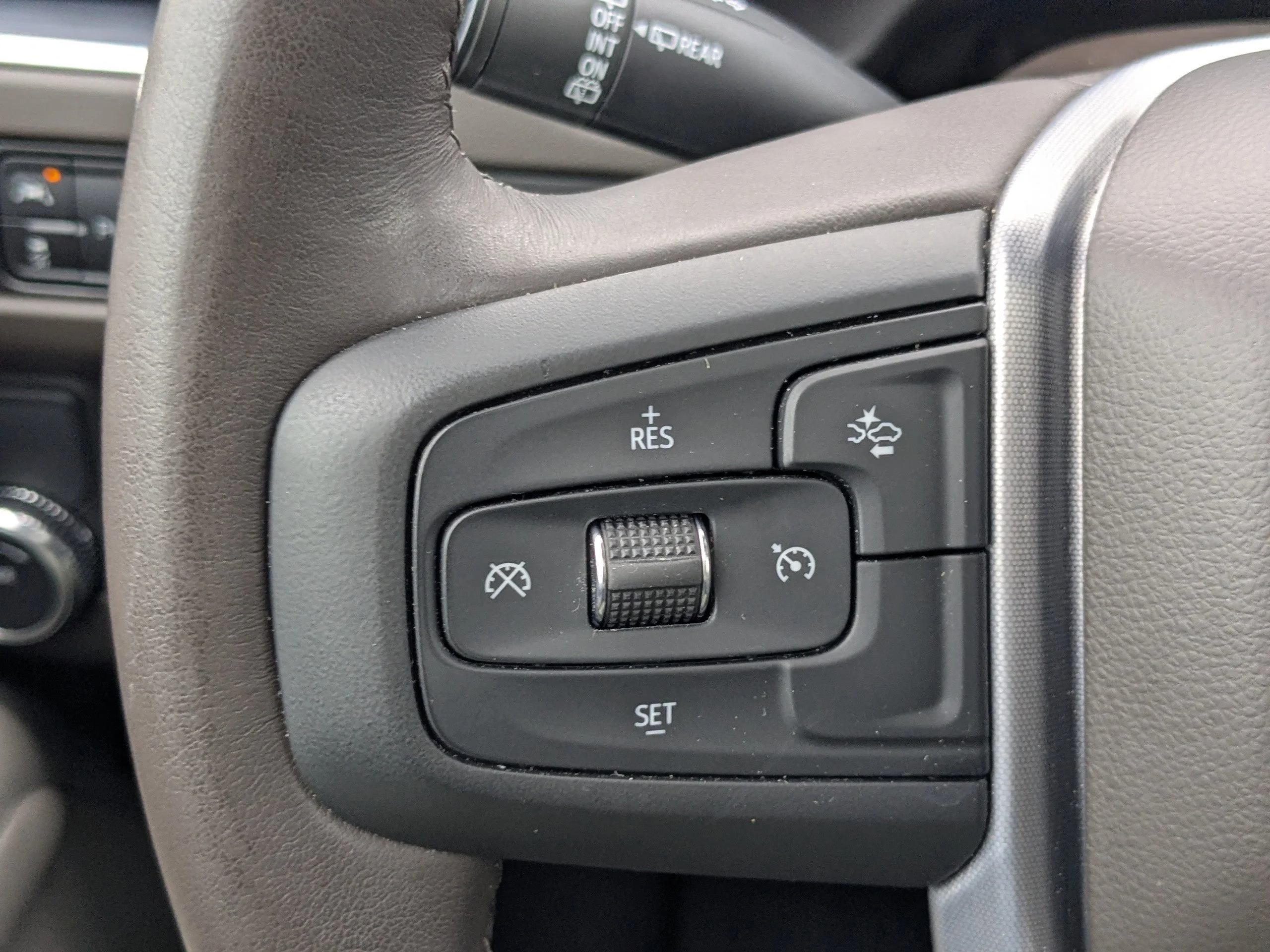 Used 2023 Onyx Black GMC SLT image 26