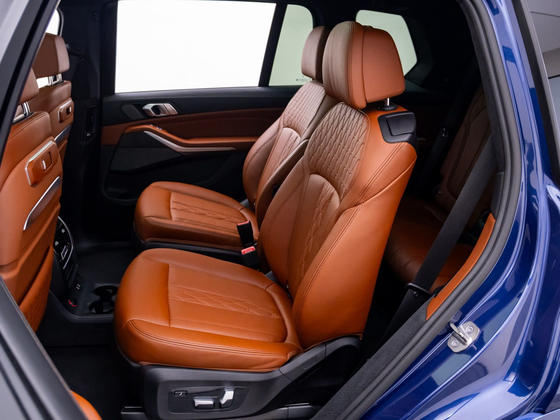 Used 2024 ALPINA Blue Metallic BMW ALPINA XB7 image 19