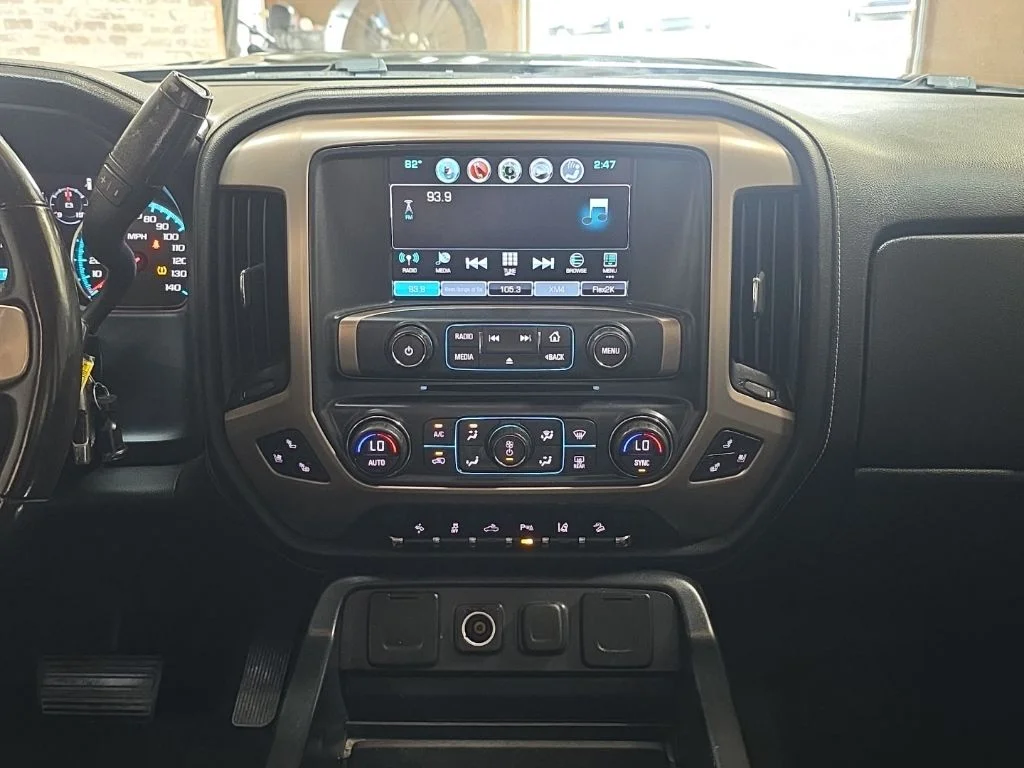Used 2017 Onyx Black GMC Denali image 16