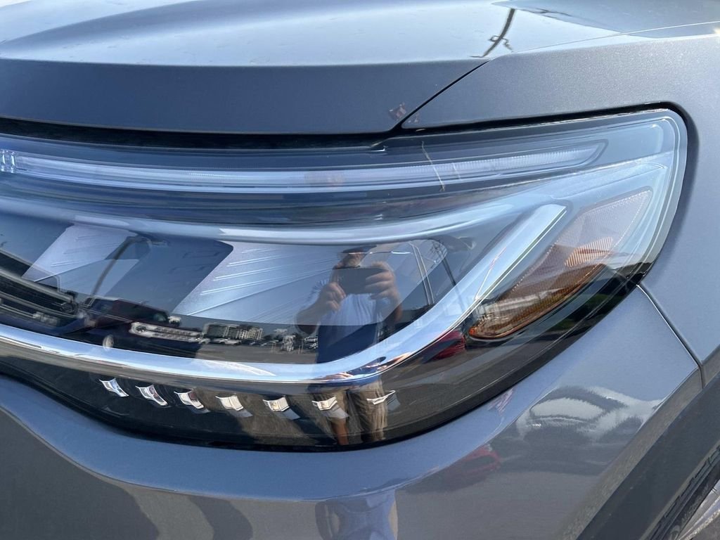 New 2026 Carbonized Gray Metallic Ford Active image 10