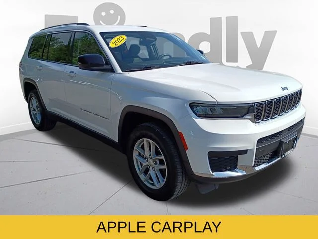 Used 2023 White Jeep Laredo image 3