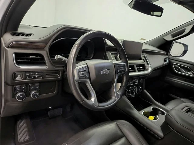 Used 2022 White Chevrolet Z71 image 17
