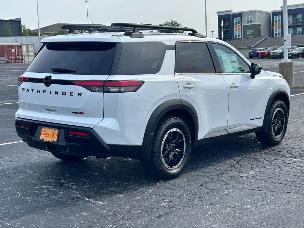 New 2026 Everest White Pearl TriCoat Nissan Rock Creek® image 3