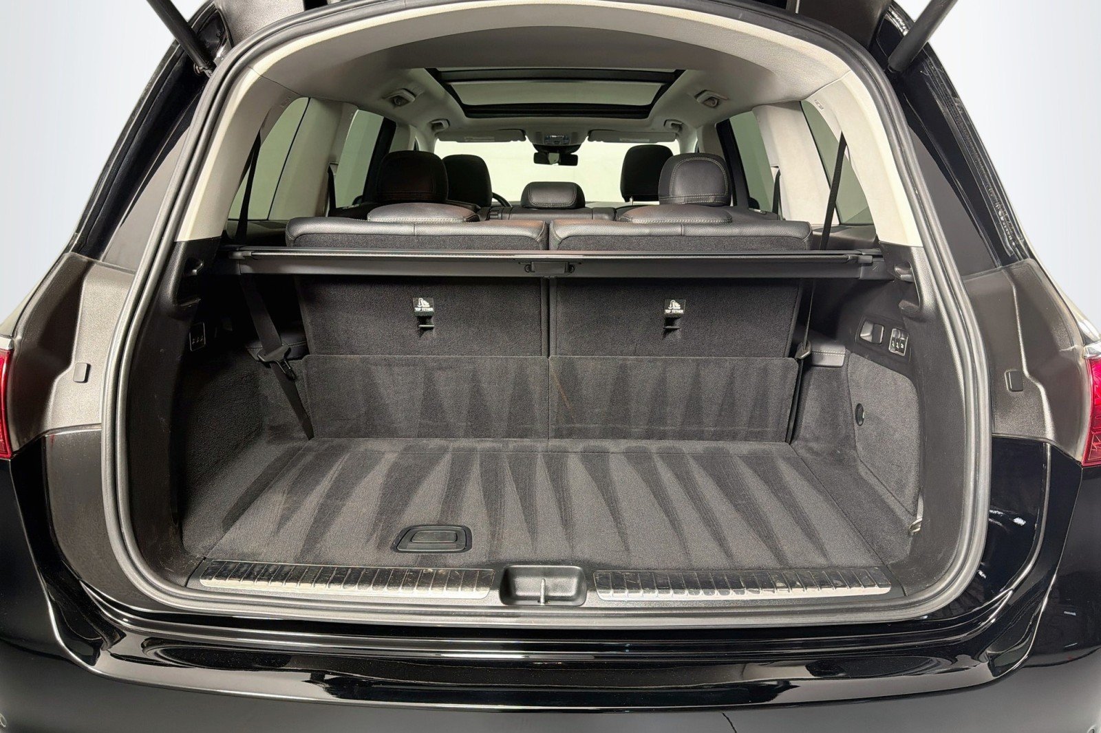 Certified Used 2024 Black Mercedes-Benz 450 image 24