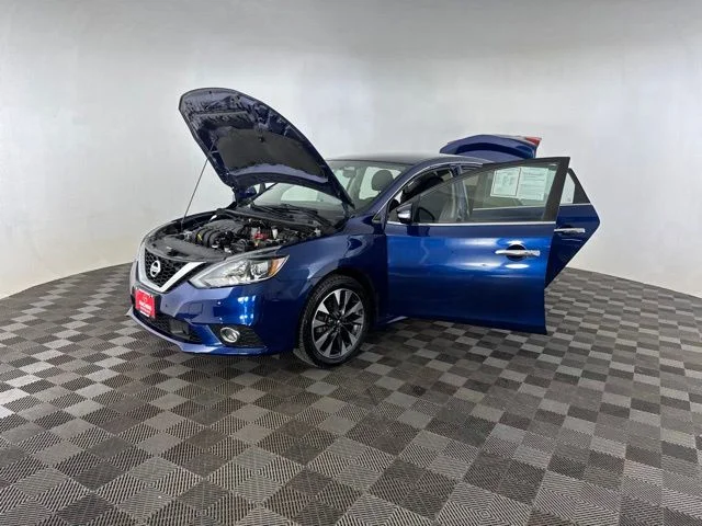 Used 2018 Blue Nissan SR image 10