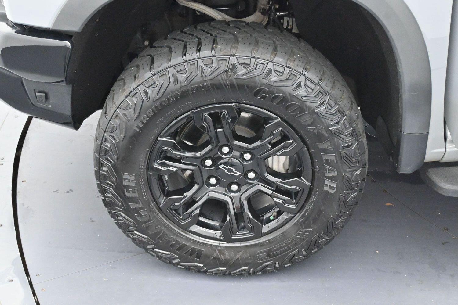 Used 2024 Slate Gray Metallic Chevrolet ZR2 image 32