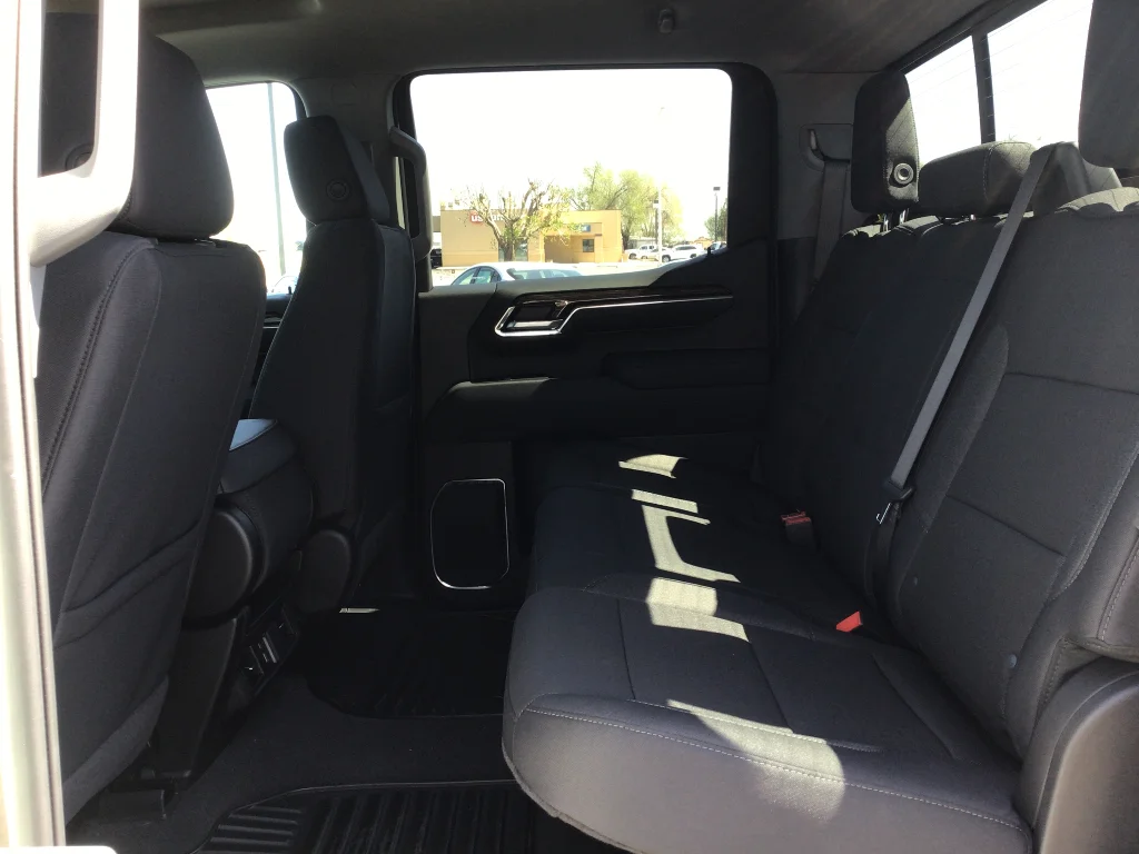 New 2026 Summit White GMC SLE image 10