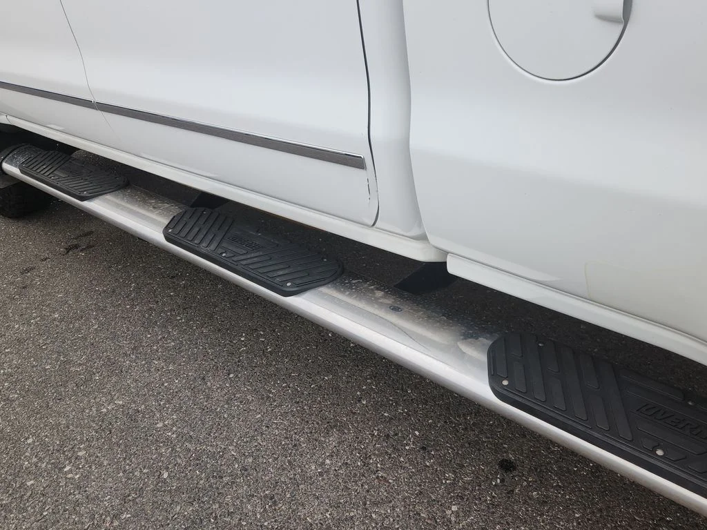 Used 2015 White GMC Denali image 12