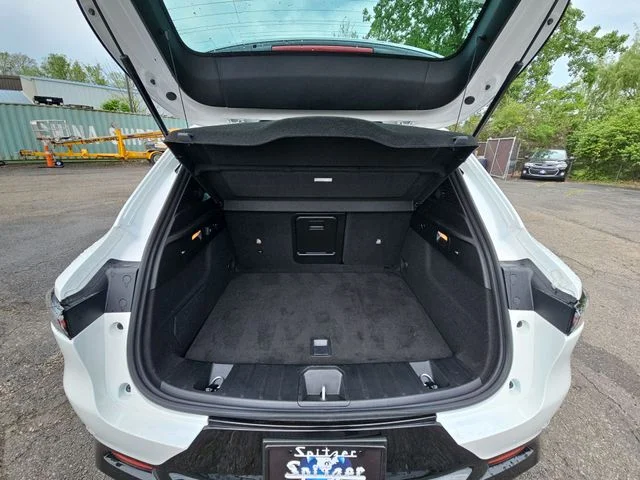 Used 2025 White Alfa Romeo Base image 28