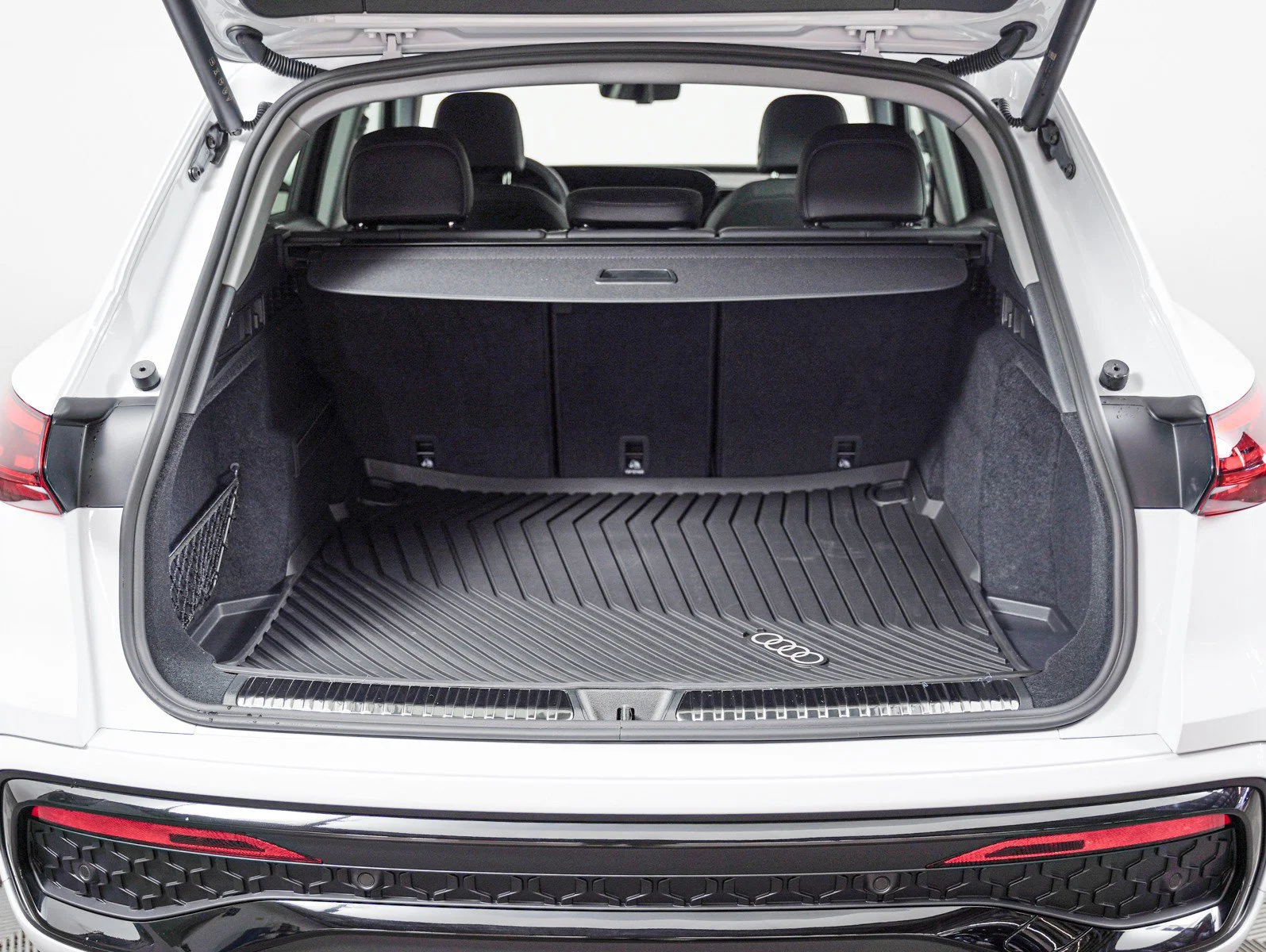 New 2026 Glacier White Metallic Audi Premium image 10