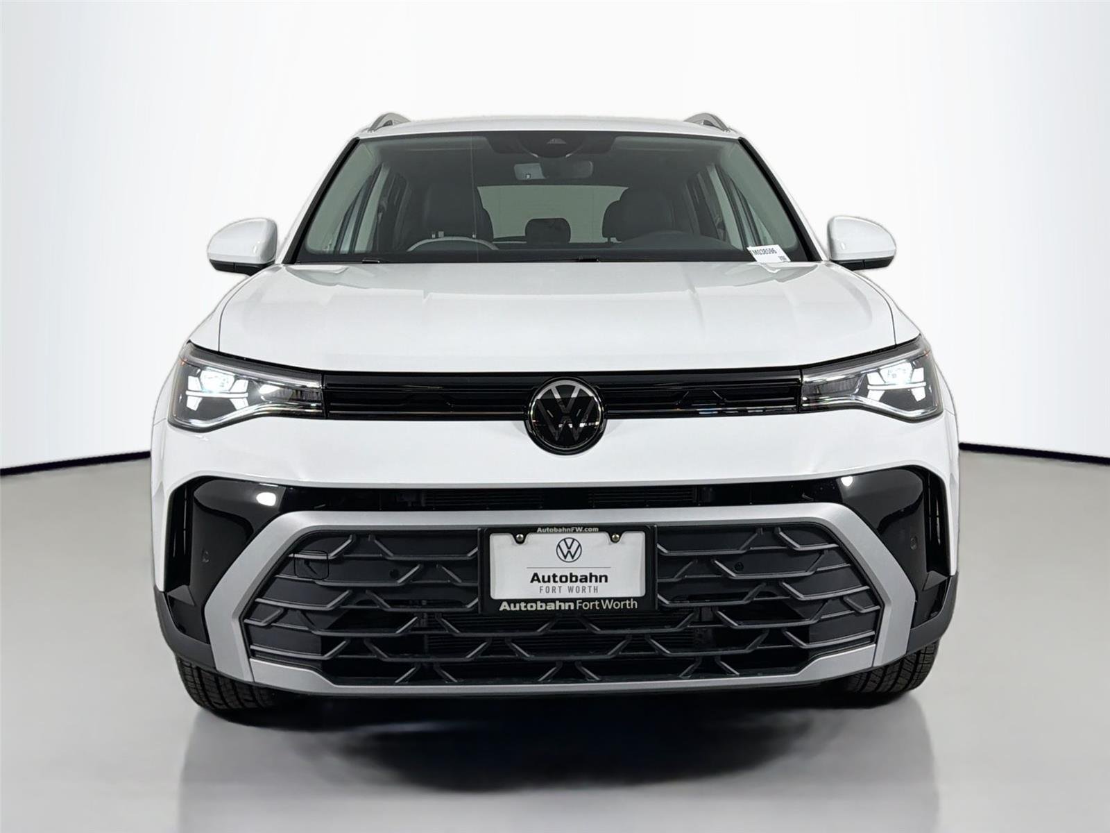 New 2026 Pure White Volkswagen SE image 2