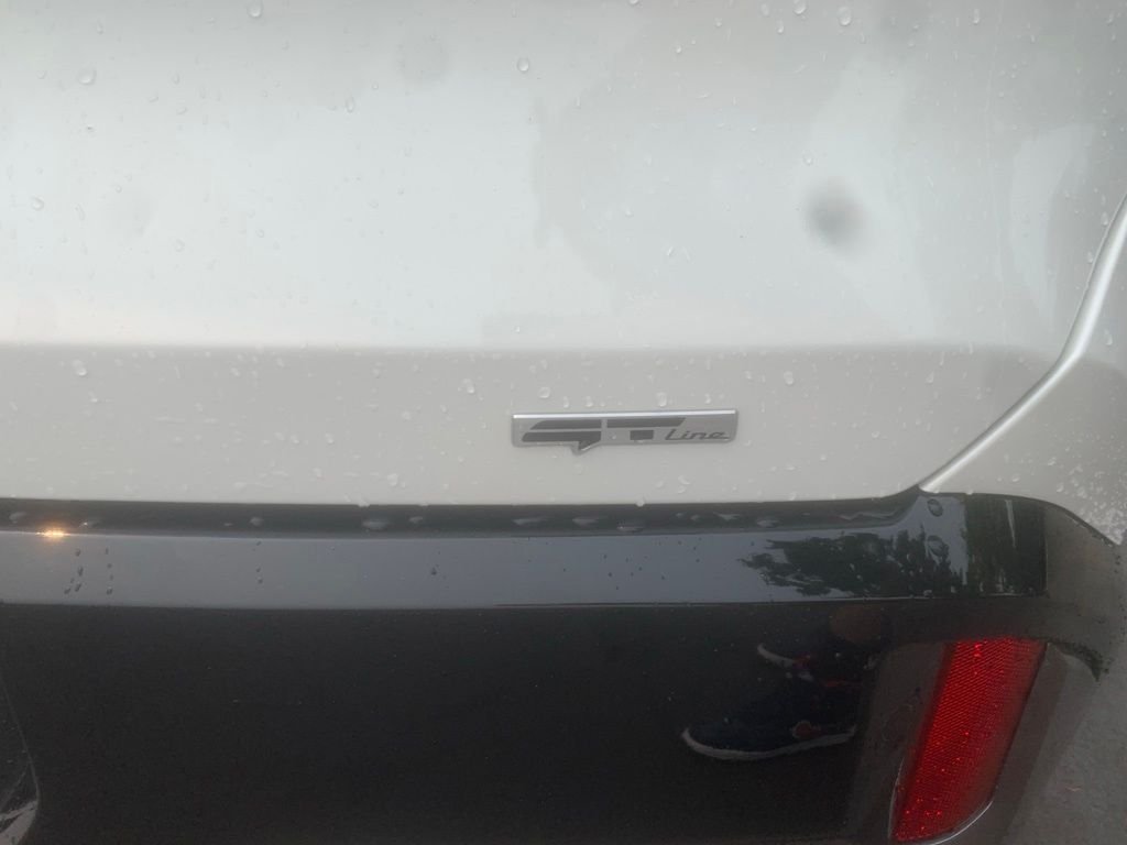 Used 2024 White Kia GT-Line image 8