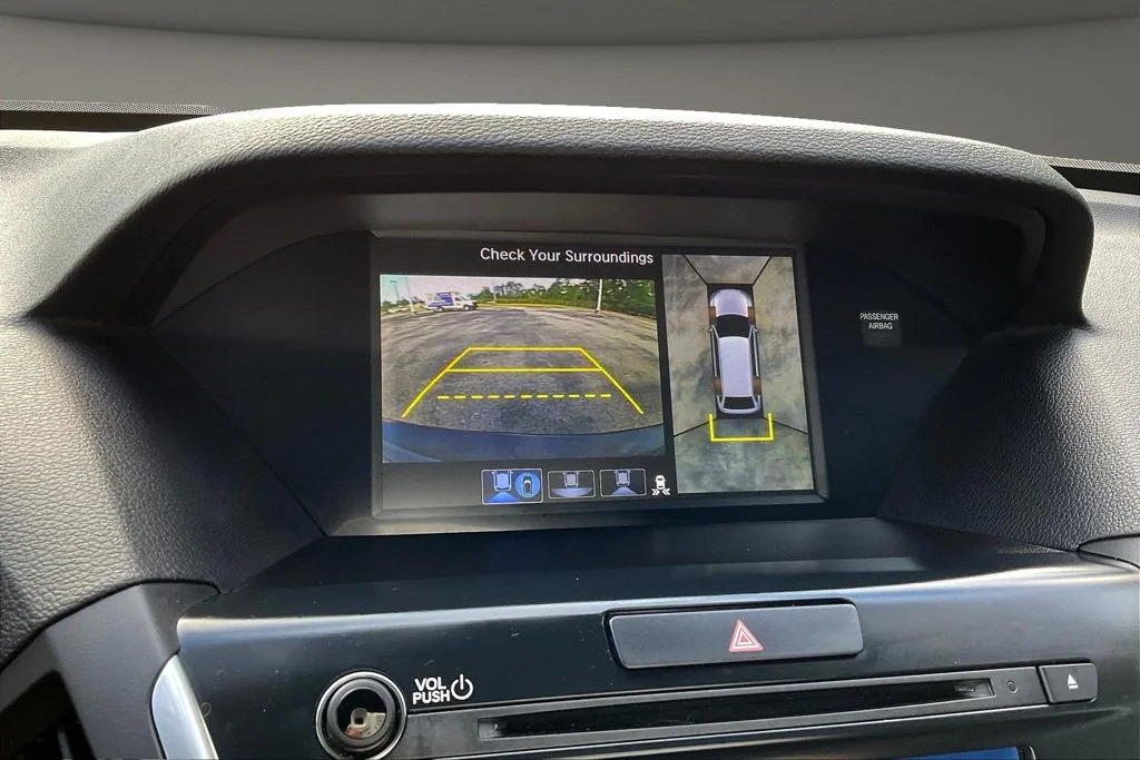 Used 2020  Acura Advance image 16