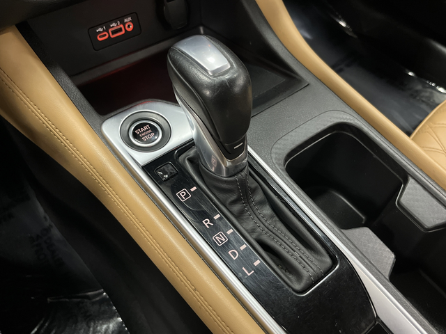 2021 Nissan Sentra SV - Photo 20