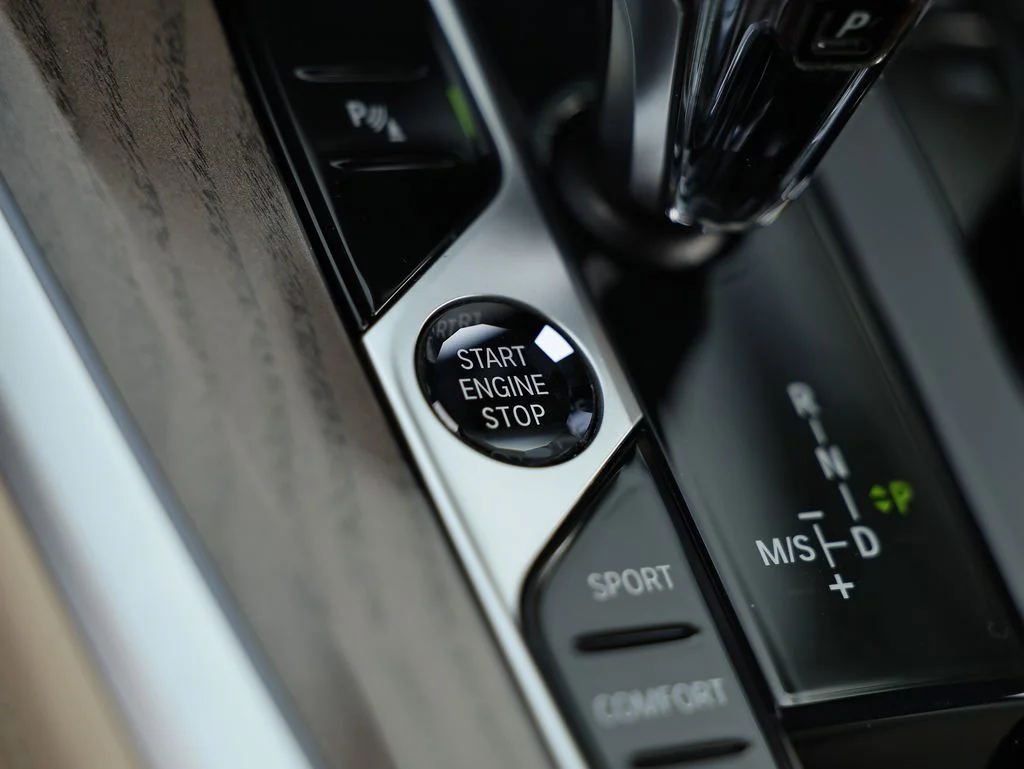 Used 2022 Arctic Gray Metallic BMW xDrive40i image 40