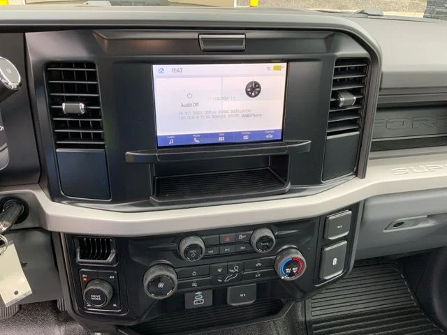 2025 Ford F-350 Super Duty Chassis Cab XLT - Photo 15
