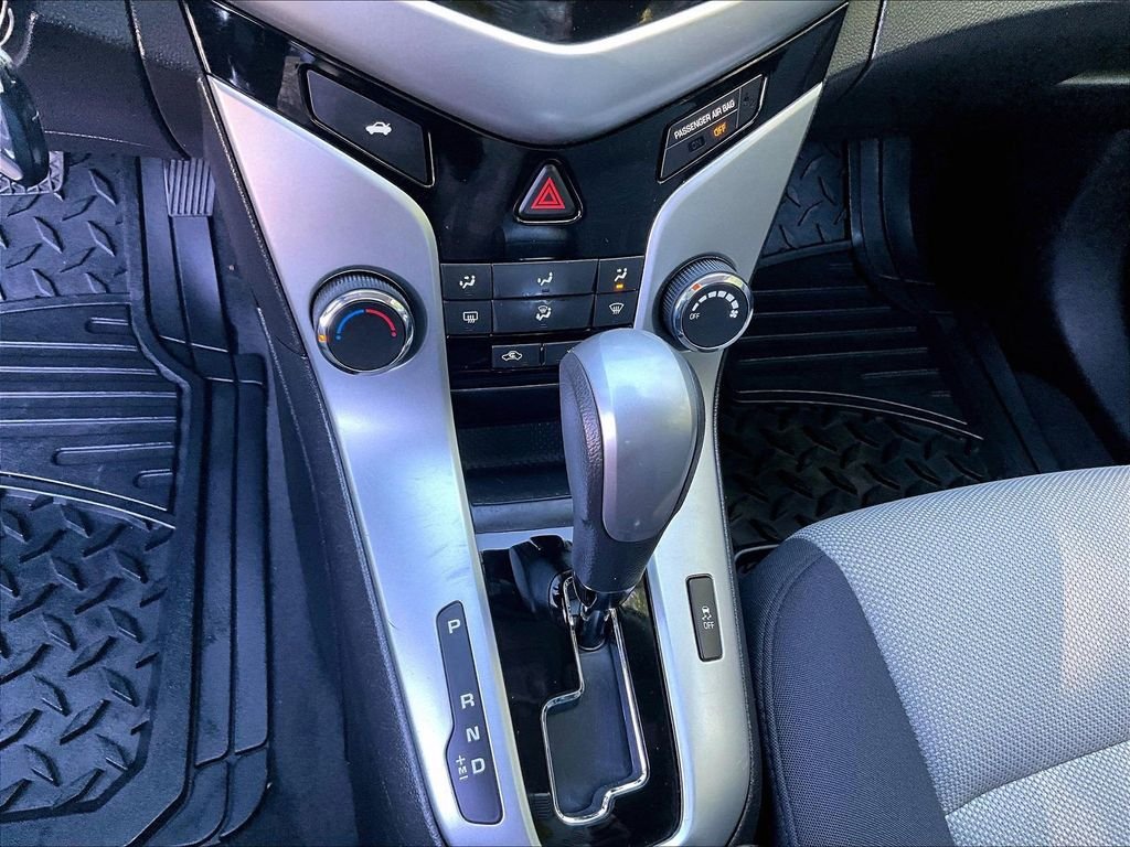 Used 2016 White Chevrolet LS image 26